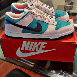Nike Dunk low Teal and Navy Top Sneakers